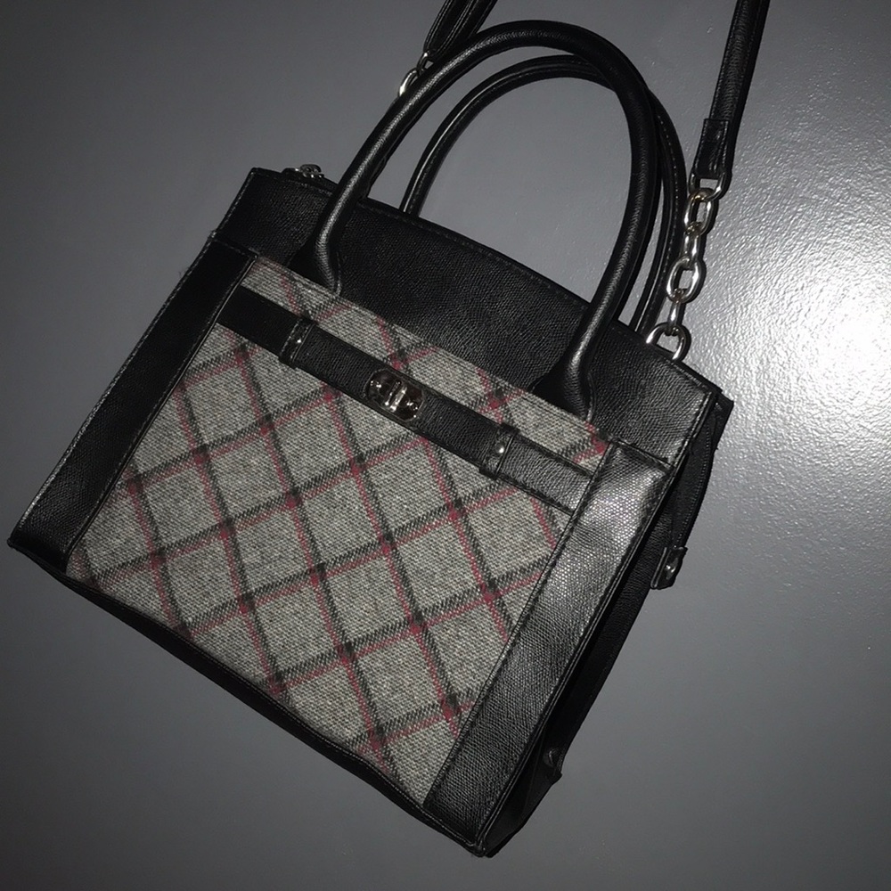 Medium sized purse